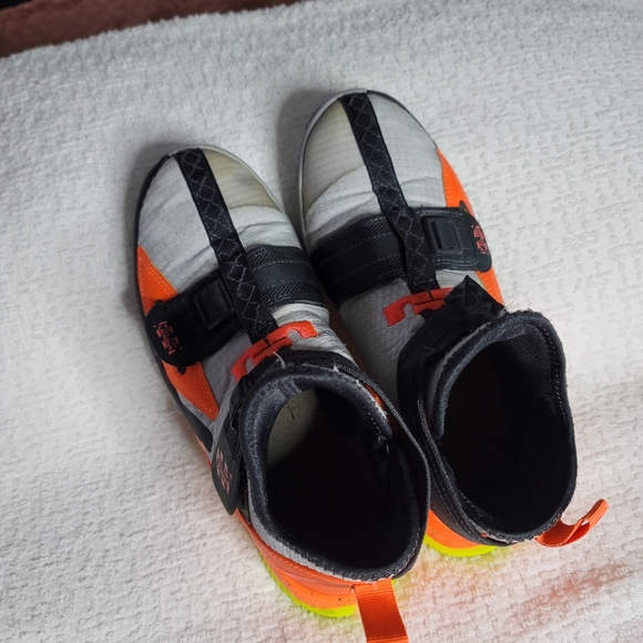 ONLY DUE TO CLOSET CLOSURE        / Size 5.5 ylast week ‼️ - Picture 2 of 4